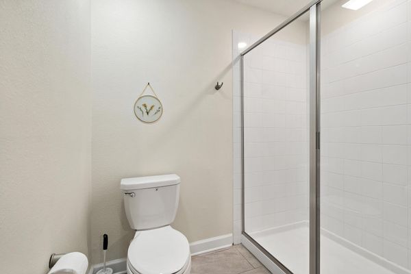 Jack N Jill Bathroom 4 Shower