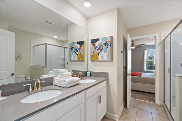 Jack N Jill  Bathroom 3 Upstairs