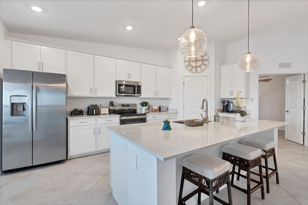 Fully-equipped kitchen