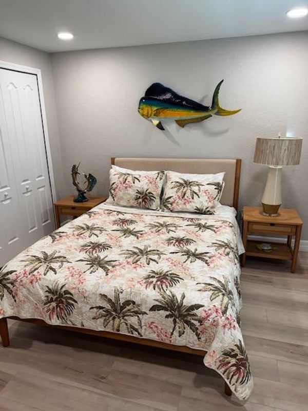 Guest bedroom 4 with queen bed and atached bathroom