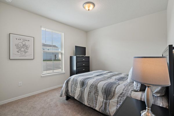 Queen Bedroom 2 32" Roku TV