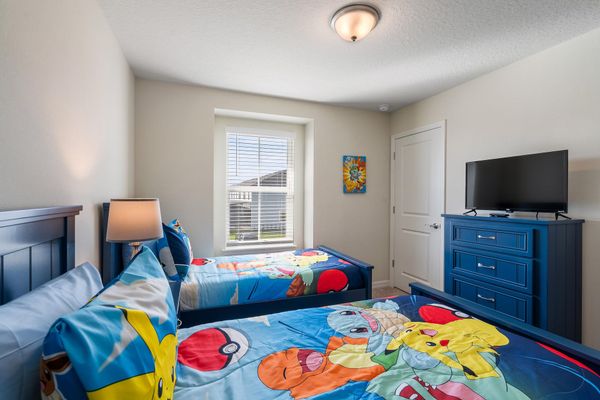 Two Twins Bedroom 5 32" Roku TV