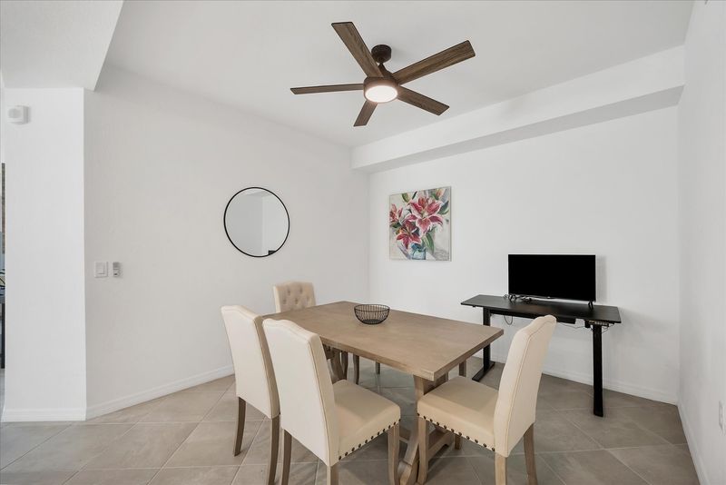Dining table seats 6