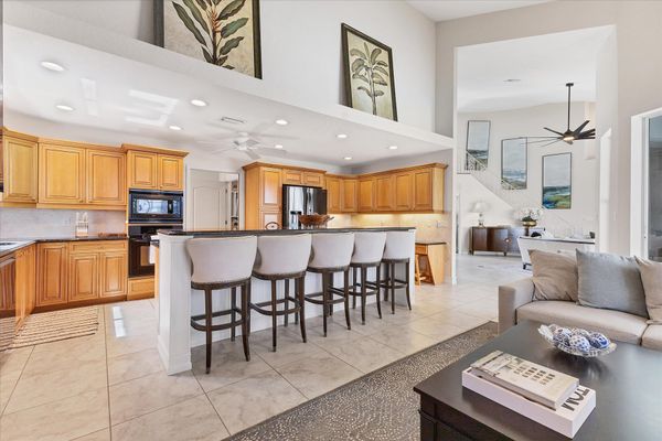 Kitchen island seats 5