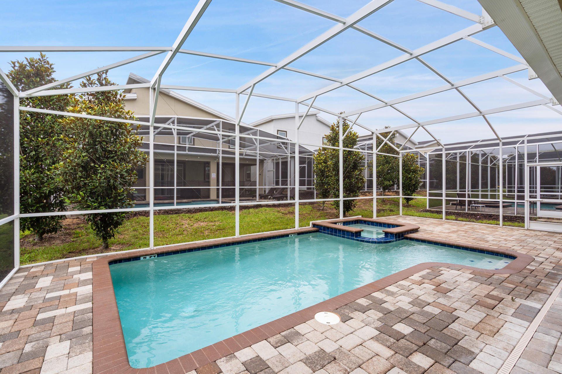 Pool/Spa Faces West