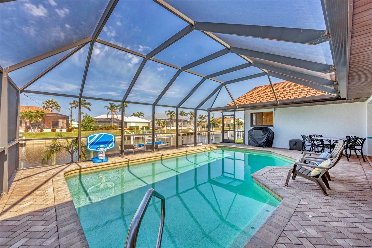 Beautiful 3-Bedroom, 2-Bathroom Canal-front home with Private West facing Pool in Punta Gorda, FL
