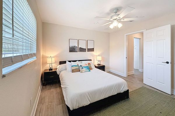 Bedroom 3 - Queen Bed