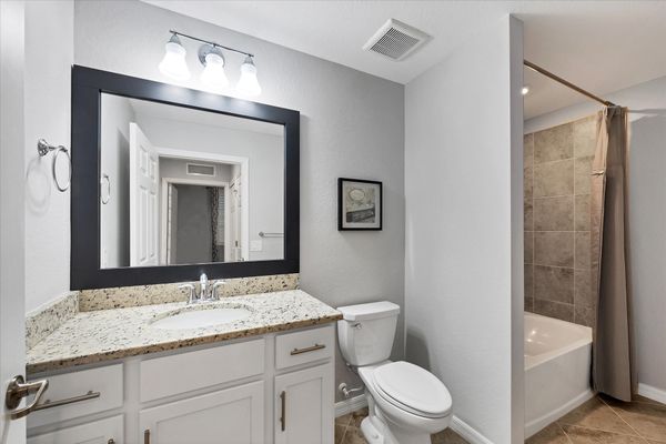 Guest bathroom with shower/tub combo