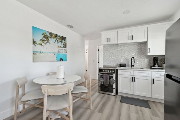 Kitchen & Dining Area