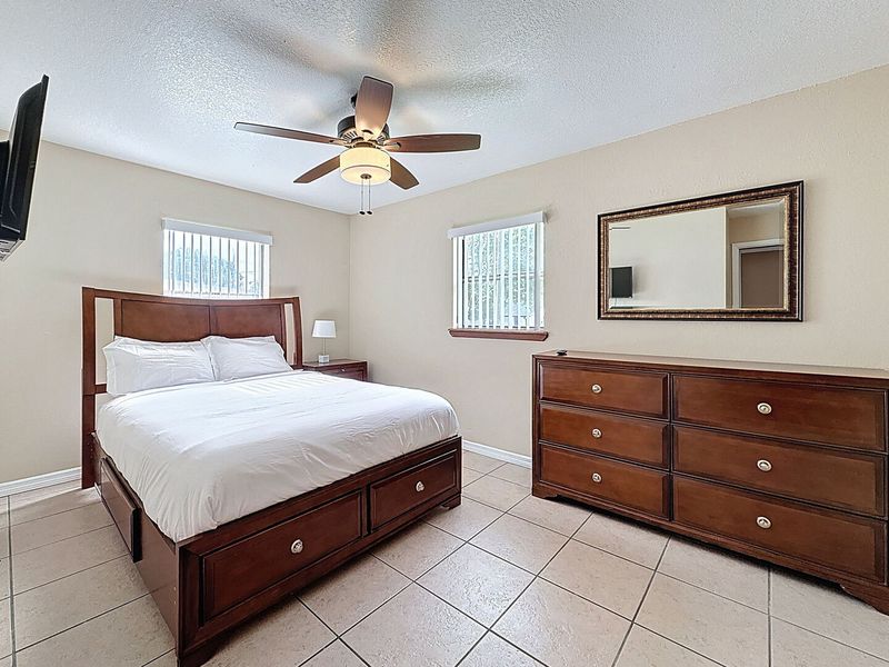 Bedroom 2 - Queen Bed, 1 dresser and under bed storage