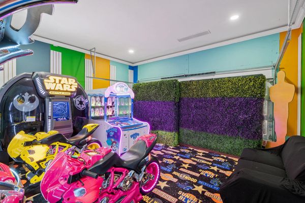 Game Room Downstairs 2 Super Bikes 3 Arcades Star Wars Battle Pod Snow Ball Toss