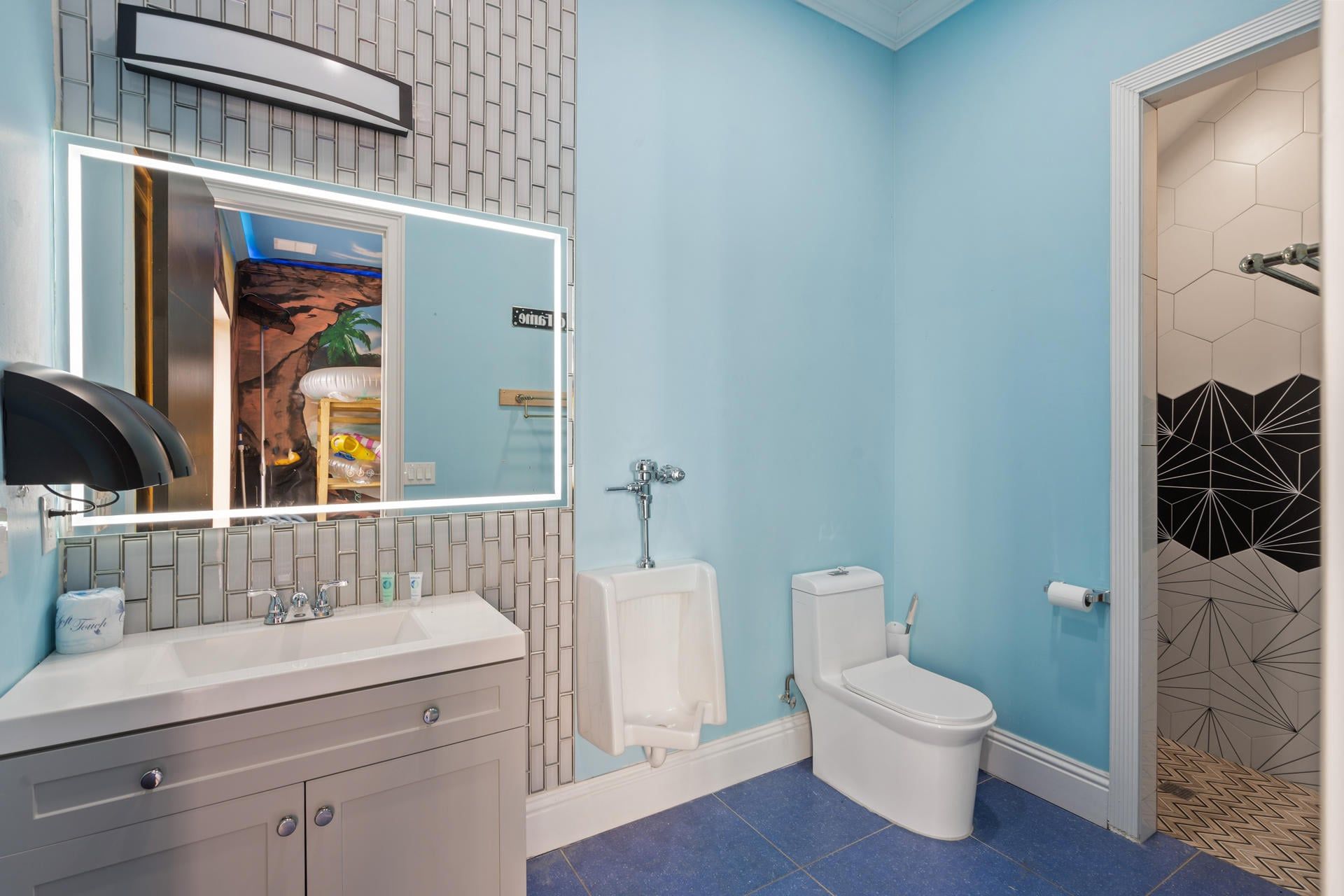 Gallery Photo