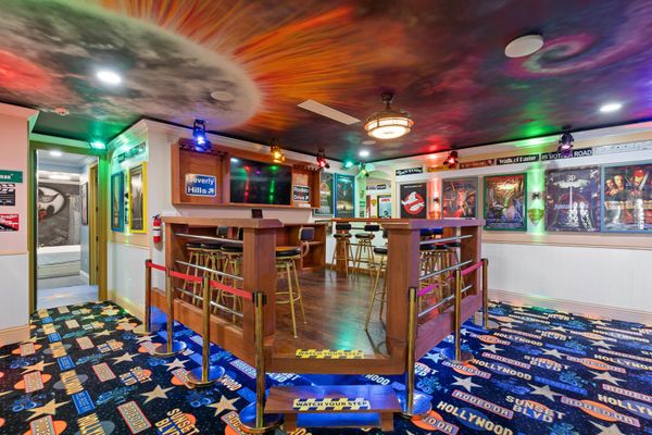 Loft/Bar 55" Roku TV