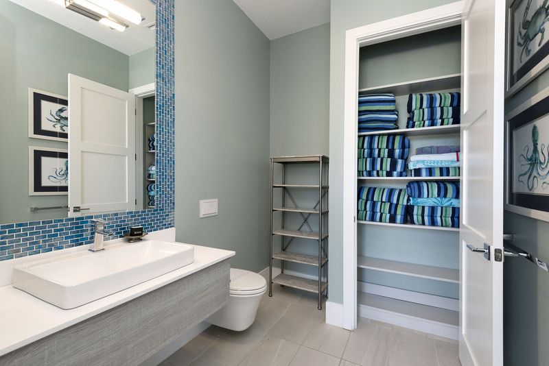 A perfect place to keep stocked with fresh pool towels