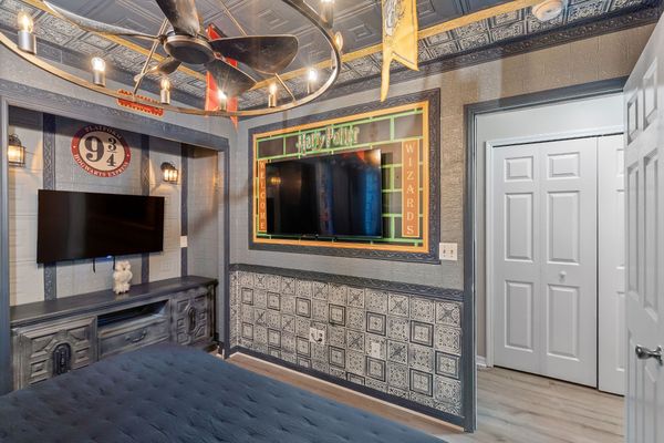 King Bedroom 3 Harry Potter Themed
43" Roku TV + 50" Roku TV
