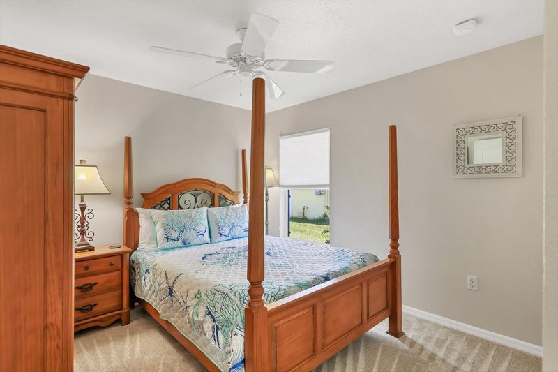 Guest bedroom 2 with queen bed