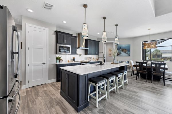 Bright, open, fully-equipped kitchen