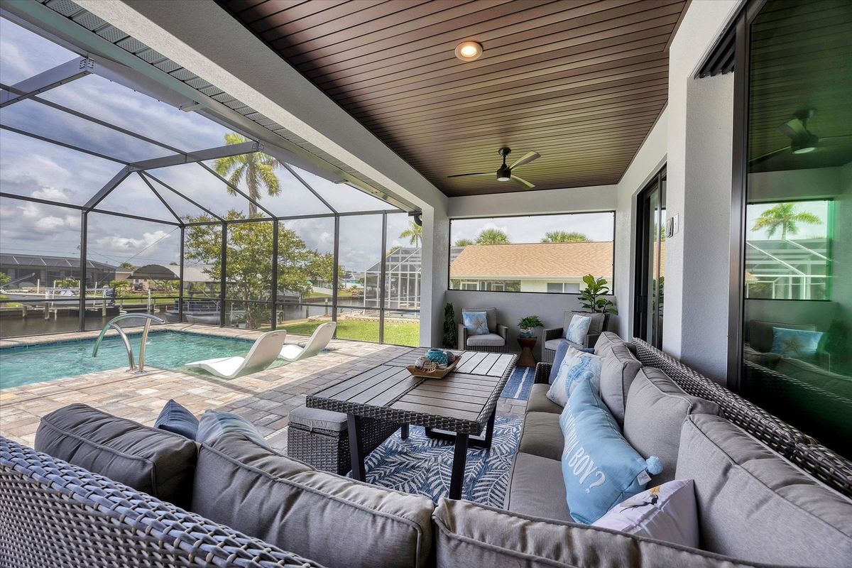 Gorgeous 3 bedroom, 2 bathroom waterfront home with private pool