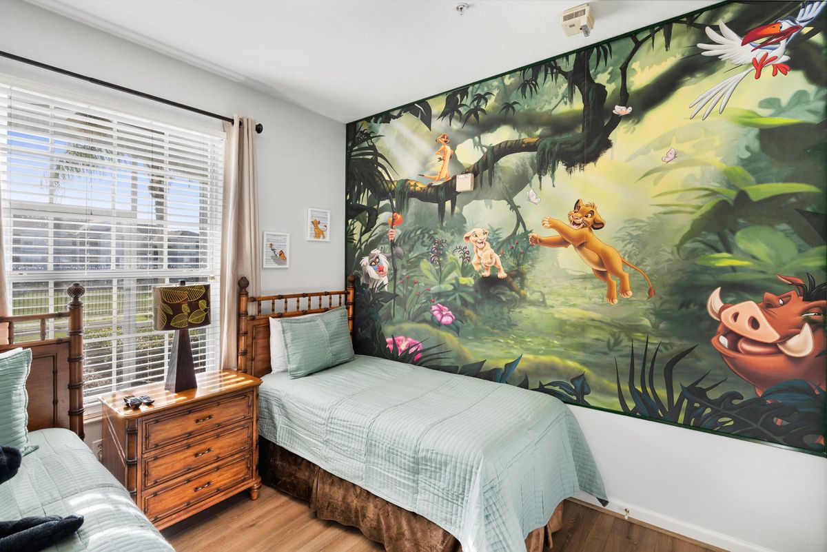 Two Twins Bedroom 3 43" Roku TV Lion King Theme