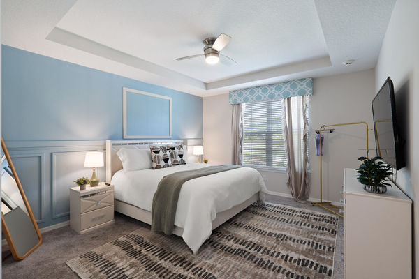 Master King Bedroom 1 Downstairs Attached Bathroom