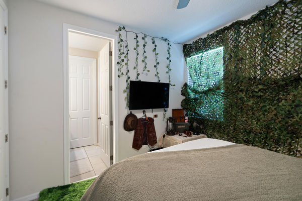 Queen Bedroom 2 Upstairs 43" Roku TV