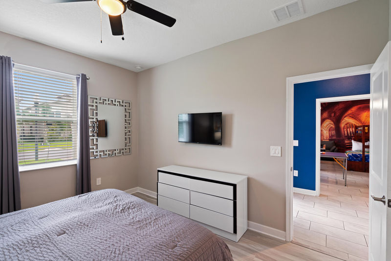 King Bedroom 2 40" Roku TV