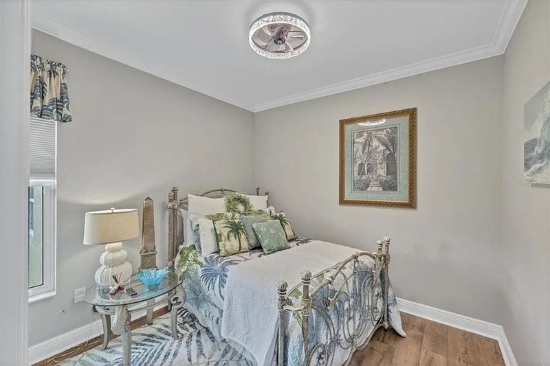 Guest bedroom 1 with Queen bed and 40" Smart TV