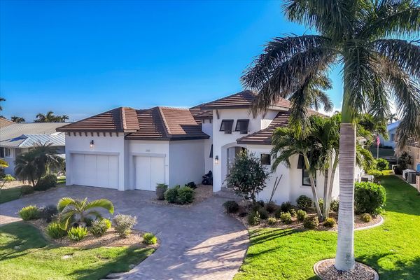 Gorgeous 4 bedroom, 3 bathroom waterfront home with private pool in Punta Gorda, FL