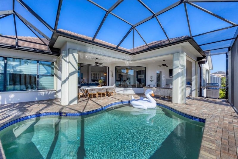 Sparkling private pool. Pool size:  14' x 14' x 4'