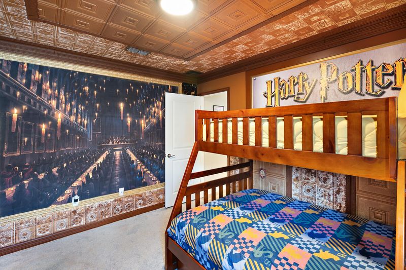 Twin/Double Bunk Bedroom 9 Upstairs 50" Roku TV Shared Bathroom Harry Potter Theme