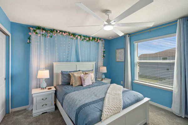 Queen Bedroom 6 Upstairs Shared Bathroom 43" Roku TV