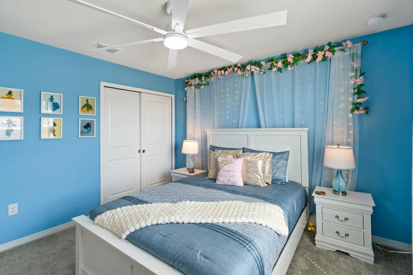 Queen Bedroom 6 Upstairs Shared Bathroom 43" Roku TV