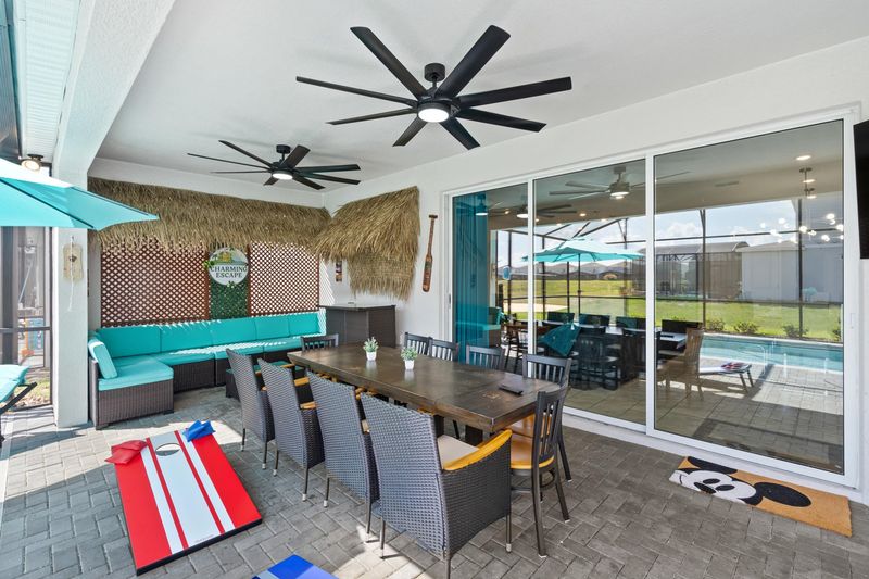 Patio Seating / Dining