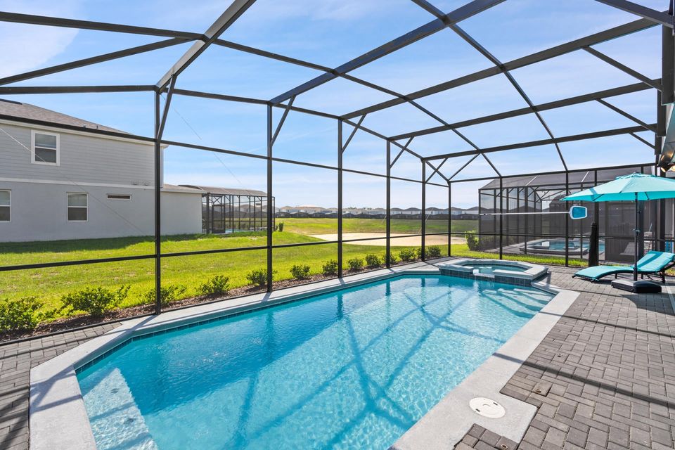 Pool / Spa Pool Faces South