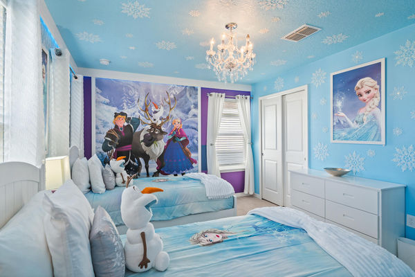Two Twins Suite Bedroom  2 Upstairs Attached Bathroom 43" Roku TV
Frozen Theme