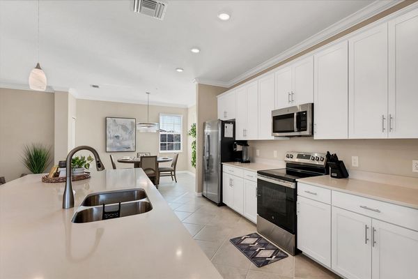 Gorgeous, fully-equipped kitchen with all new appliances and large kitchen island that seats 4