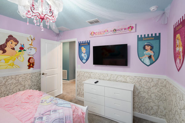 Queen Bedroom 4 Upstairs Shared Bathroom  43" Smart TV