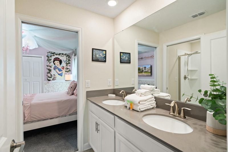 Jack N Jill Bathroom  (Beds 3 & 4)
Shower