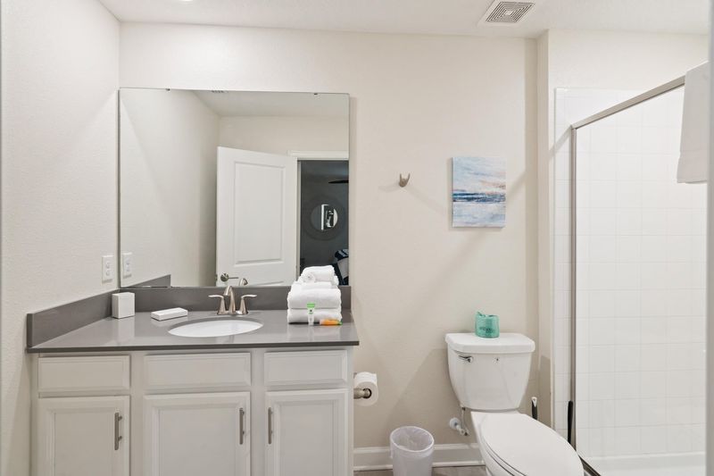 King Suite Bathroom 6
Shower
