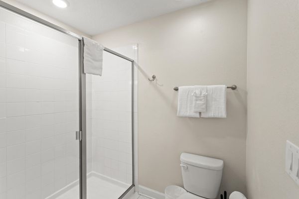 Jack N Jill Bathroom 4 Upstairs Shower (Beds 3 & 8)