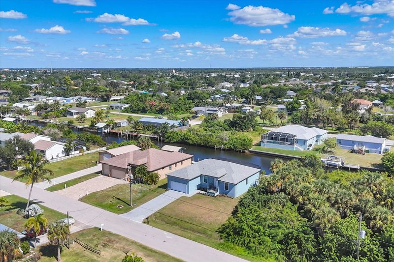 Brand new 4bedroom, 2 bathroom private pool waterfront home in Punta Gorda, FL