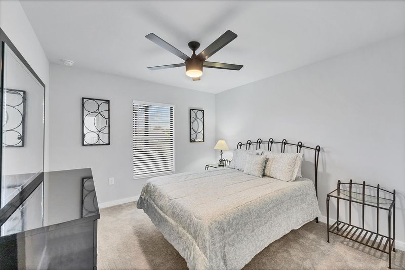 Guest bedroom 1 with queen bed