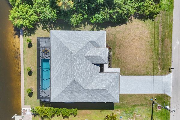 Brand new 4bedroom, 2 bathroom private pool waterfront home in Punta Gorda, FL