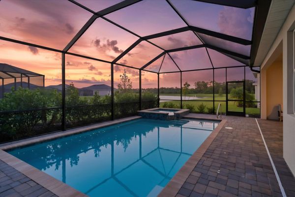 Beautiful 4 bedroom, 2 bathroom private pool home in Heritage Landing Golf Resort in Punta Gorda
