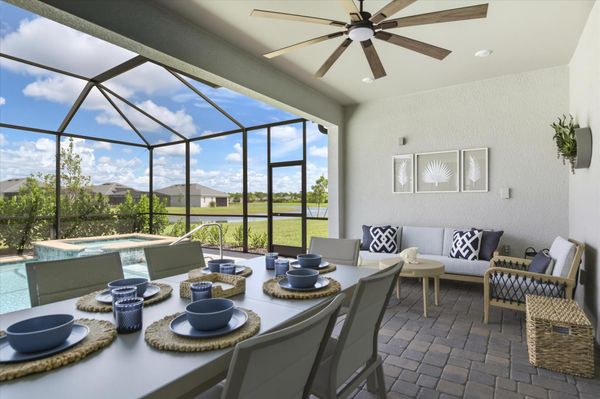 Large lanai overlooking the sparkling pool & spa