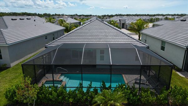 Beautiful 4 bedroom, 2 bathroom private pool home in Heritage Landing Golf Resort in Punta Gorda