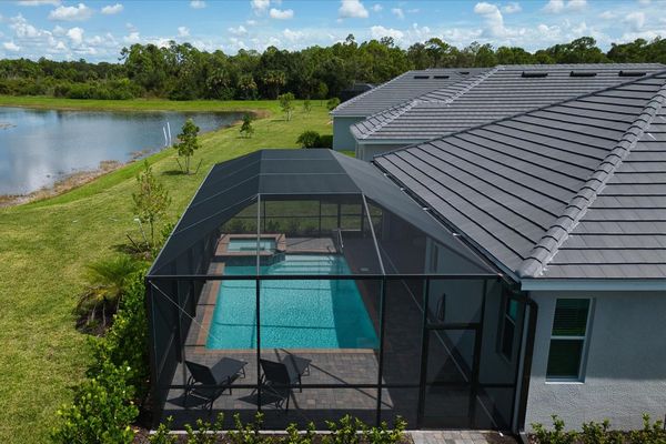 Beautiful 4 bedroom, 2 bathroom private pool home in Heritage Landing Golf Resort in Punta Gorda