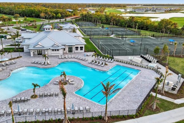 Heritage Landing clubhouse aerial of pool