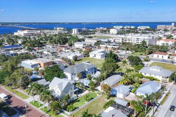 Quaint 2 bedroom, 2 bathroom home in historic Punta Gorda, FL
