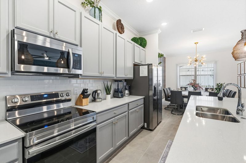 Kitchen 2/Refrigerators, 2/dishwashers